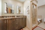 Centennial Residences 17 Bathroom